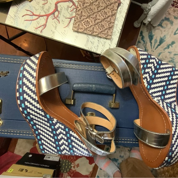 Coach high heel platform sandals. - Picture 2 of 5
